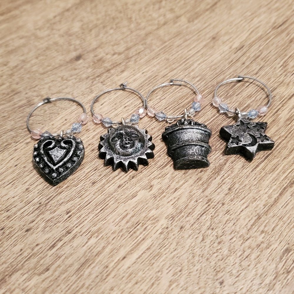 Set of 4 sun and star charms pendants